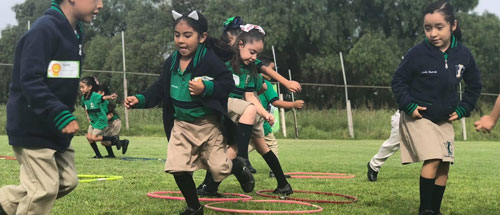 Ambiente sano y armónico Fomentamos el compañerismo y la sana convivencia entre todos los alumnos, creando lazos para toda la vida.